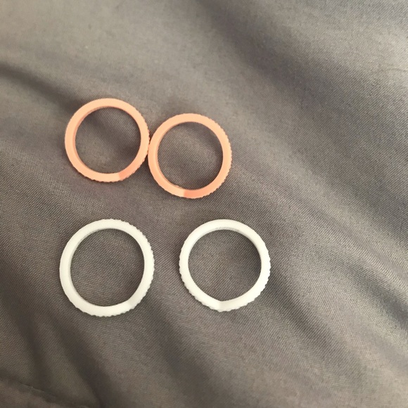 Silicone stackable rings - Picture 3 of 7